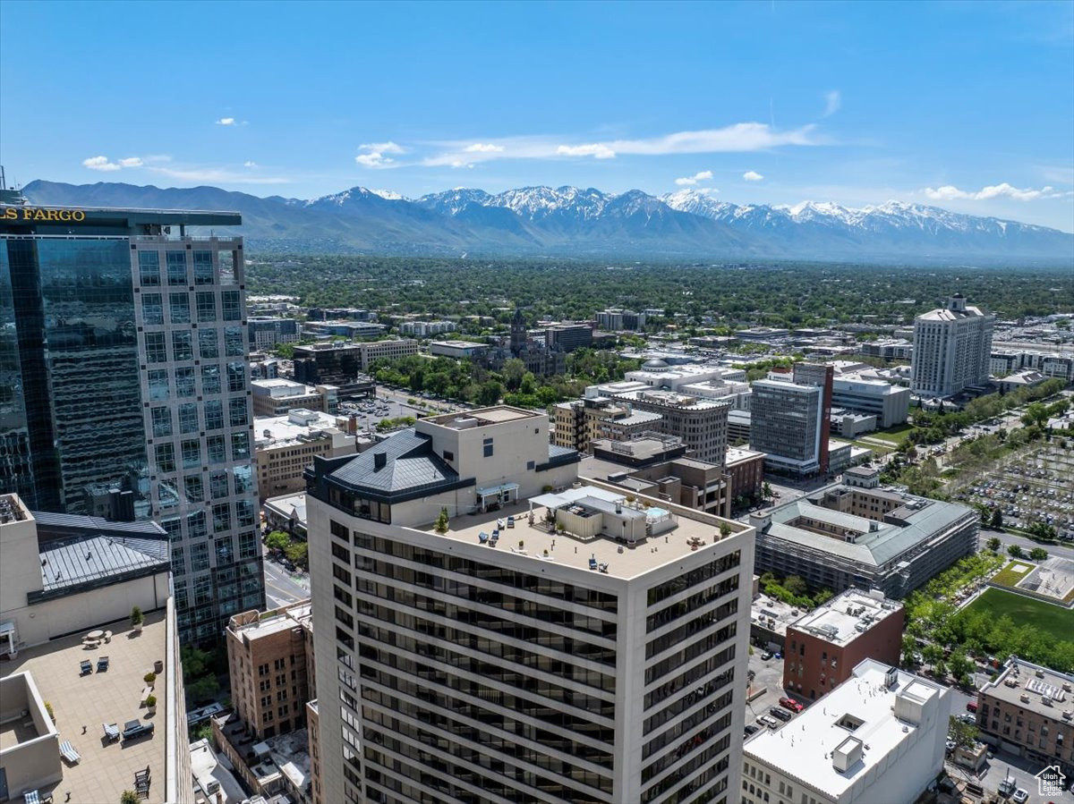 AMERICAN TOWERS CONDM - Residential