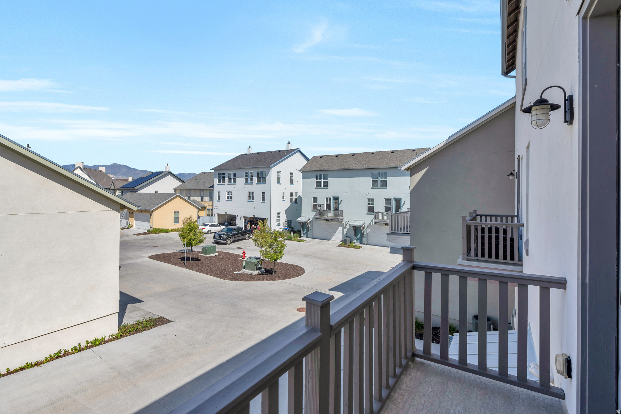 DAYBREAK - Residential