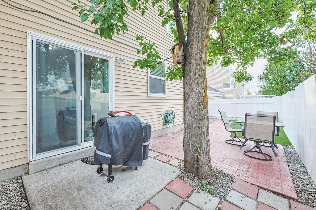 Photo of 761 E GABLES LN, Midvale, UT 84047 (MLS # 2133096)