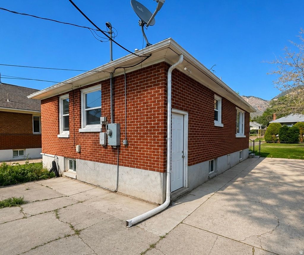 Photo of 2813 FOWLER AVE, Ogden, UT 84403 (MLS # 2157942)