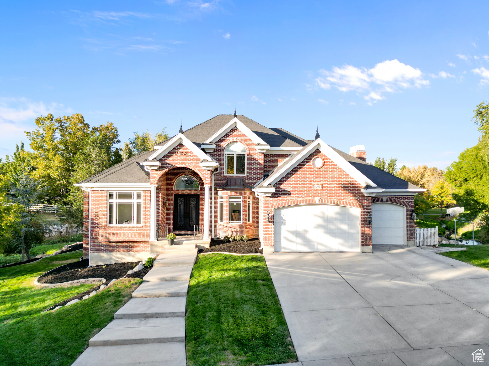 1202 W Park Palisade Dr, South Jordan, Utah image 2