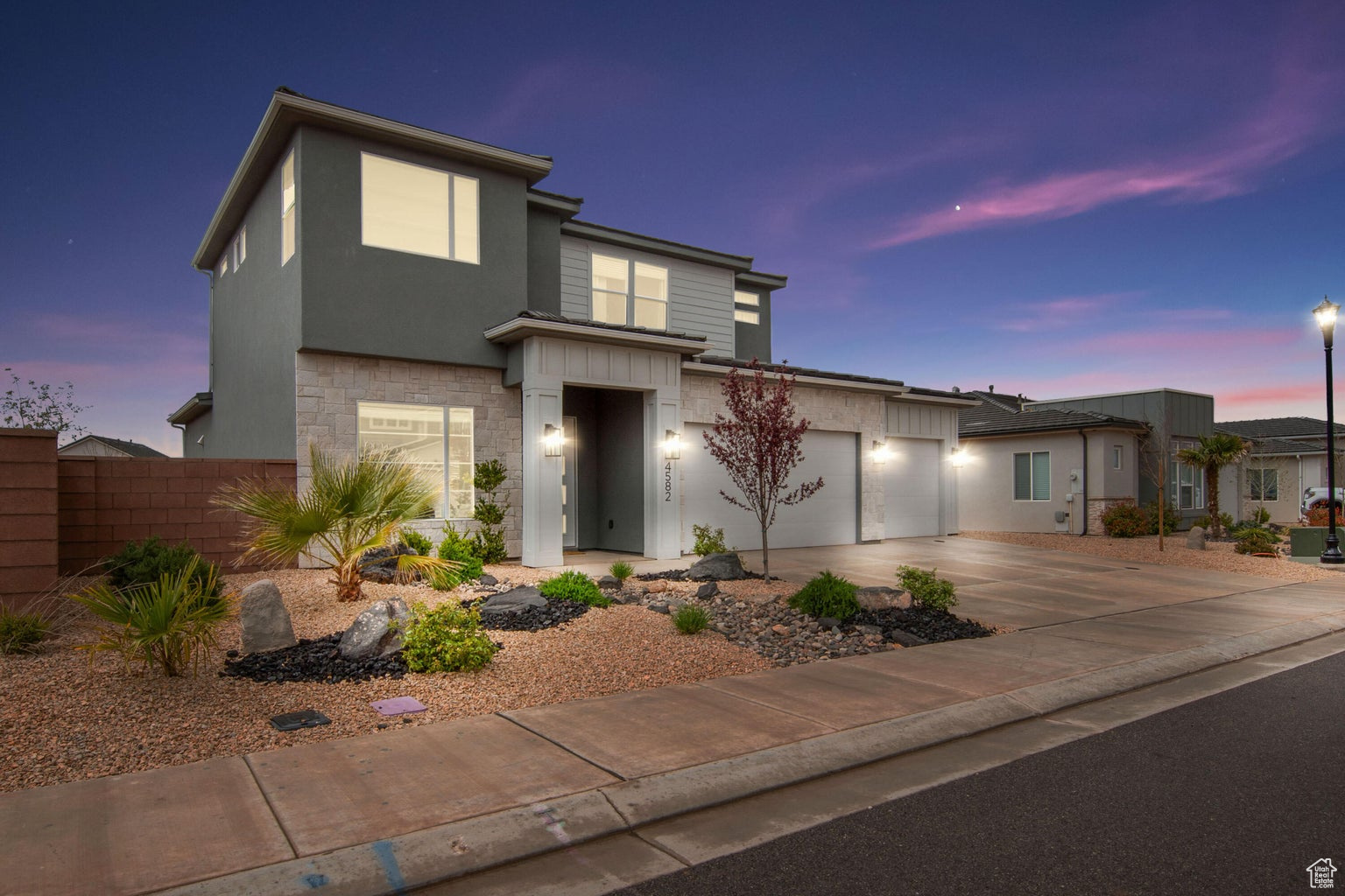 4582 S Sophia Ln, Washington, Utah image 2