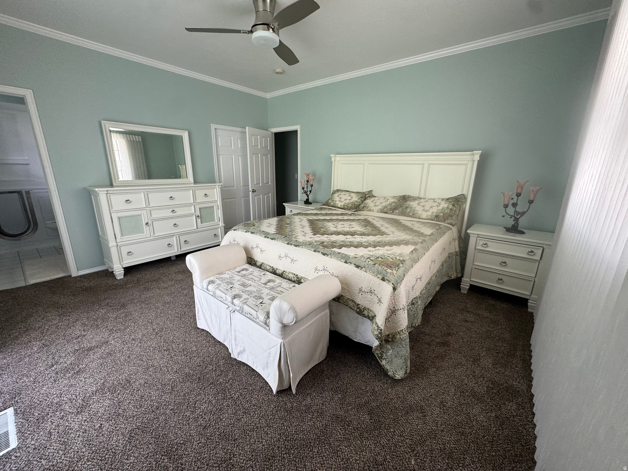 COUNTRY CLUB ESTATES - Residential