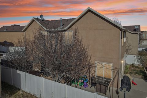 Tiny photo for 5103 W LONDON BAY DR, Riverton, UT 84096 (MLS # 2134941)