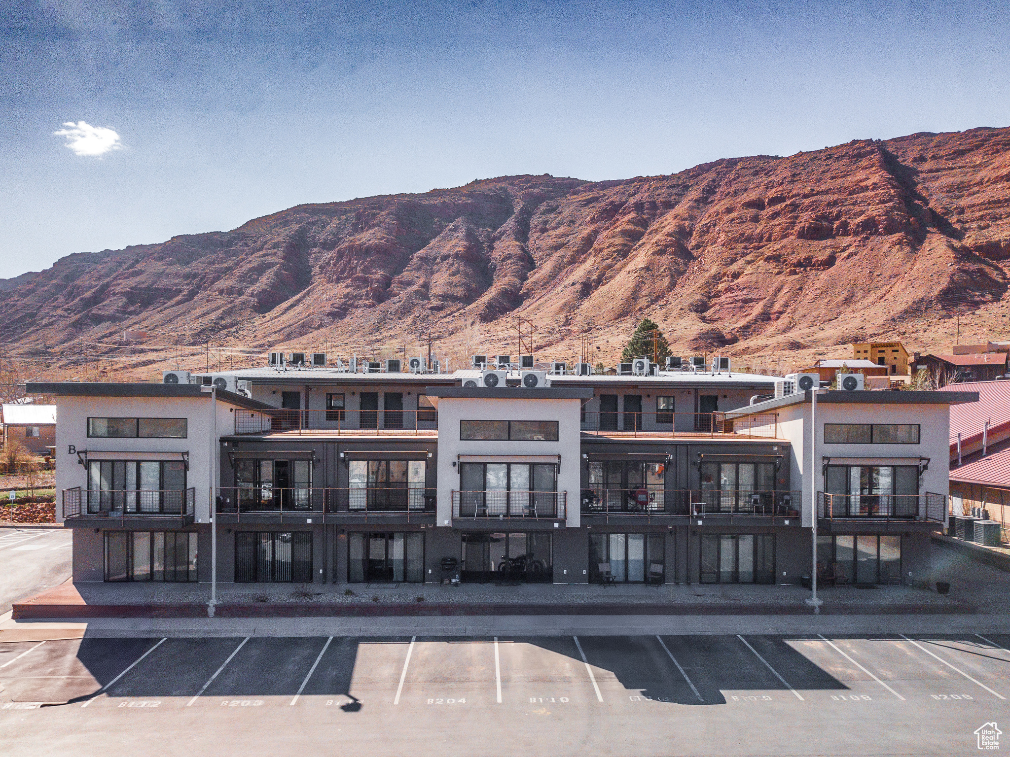 KANE CREEK CONDOS - Residential