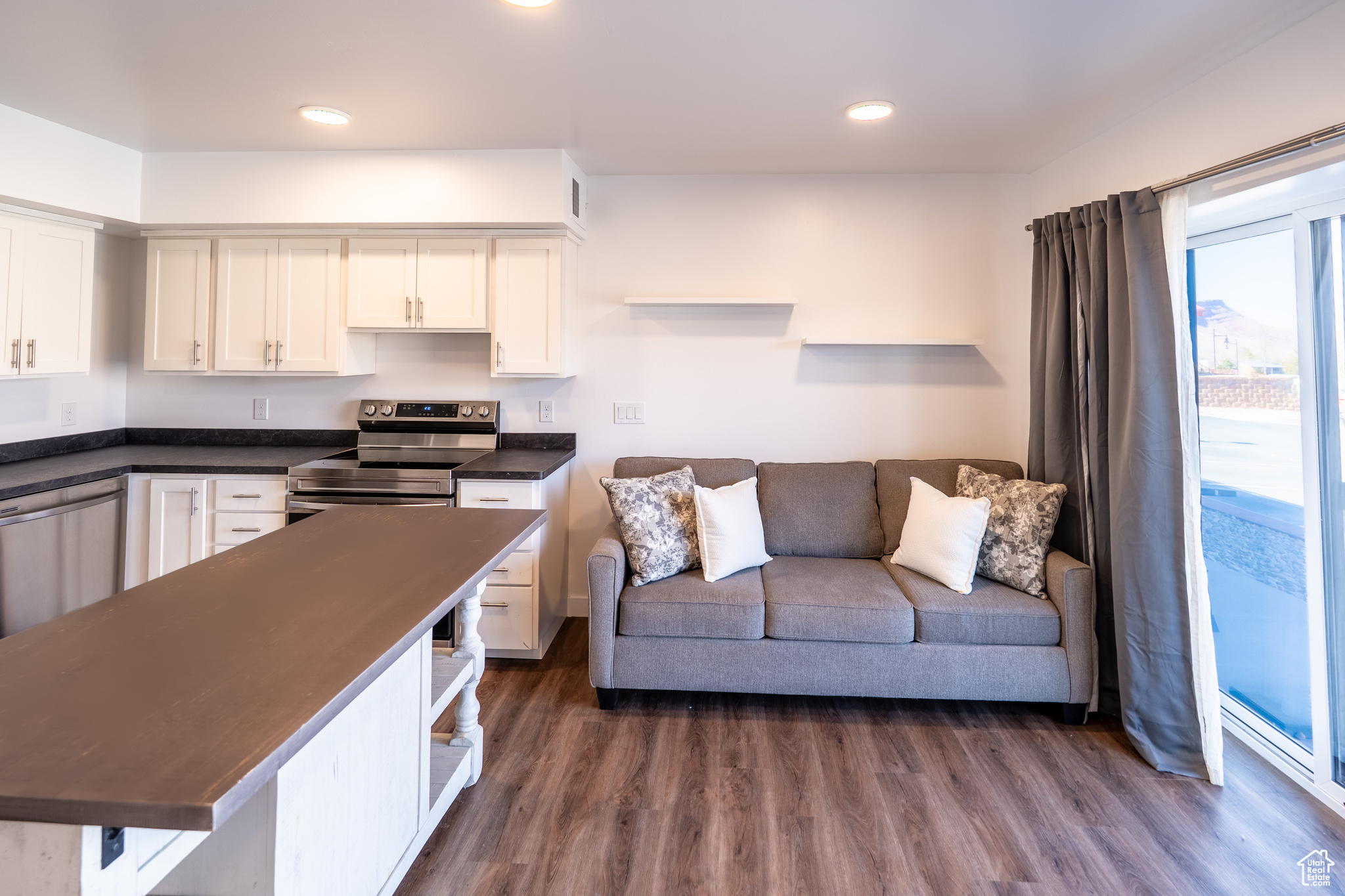 KANE CREEK CONDOS - Residential