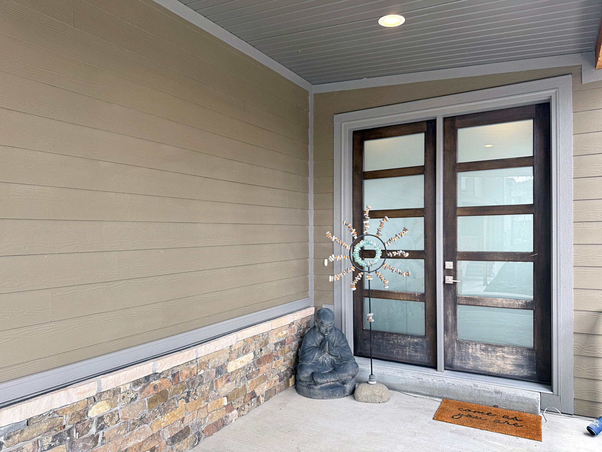 ESCAPES AT EDGEWATER - Residential