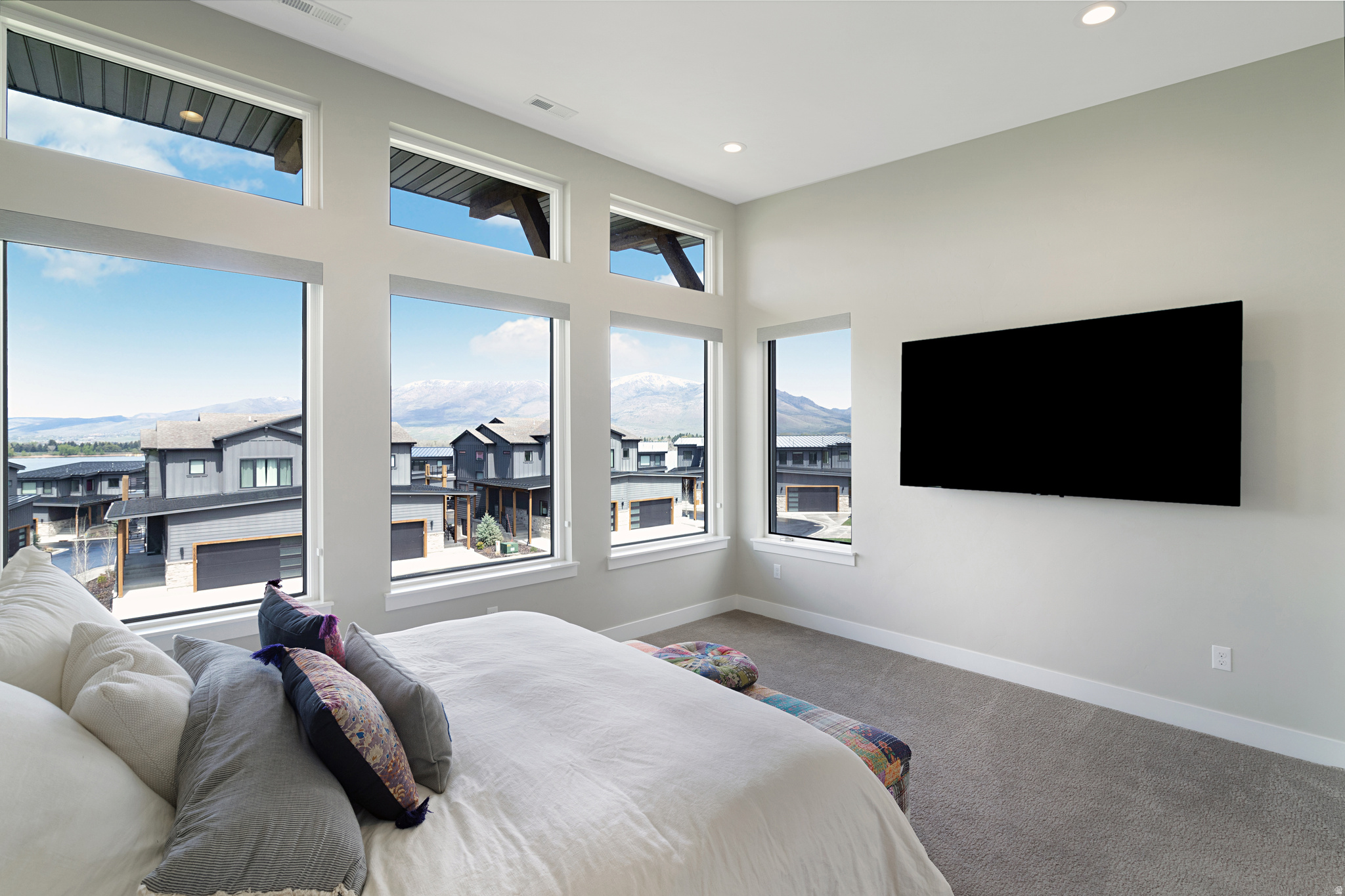 ESCAPES AT EDGEWATER - Residential