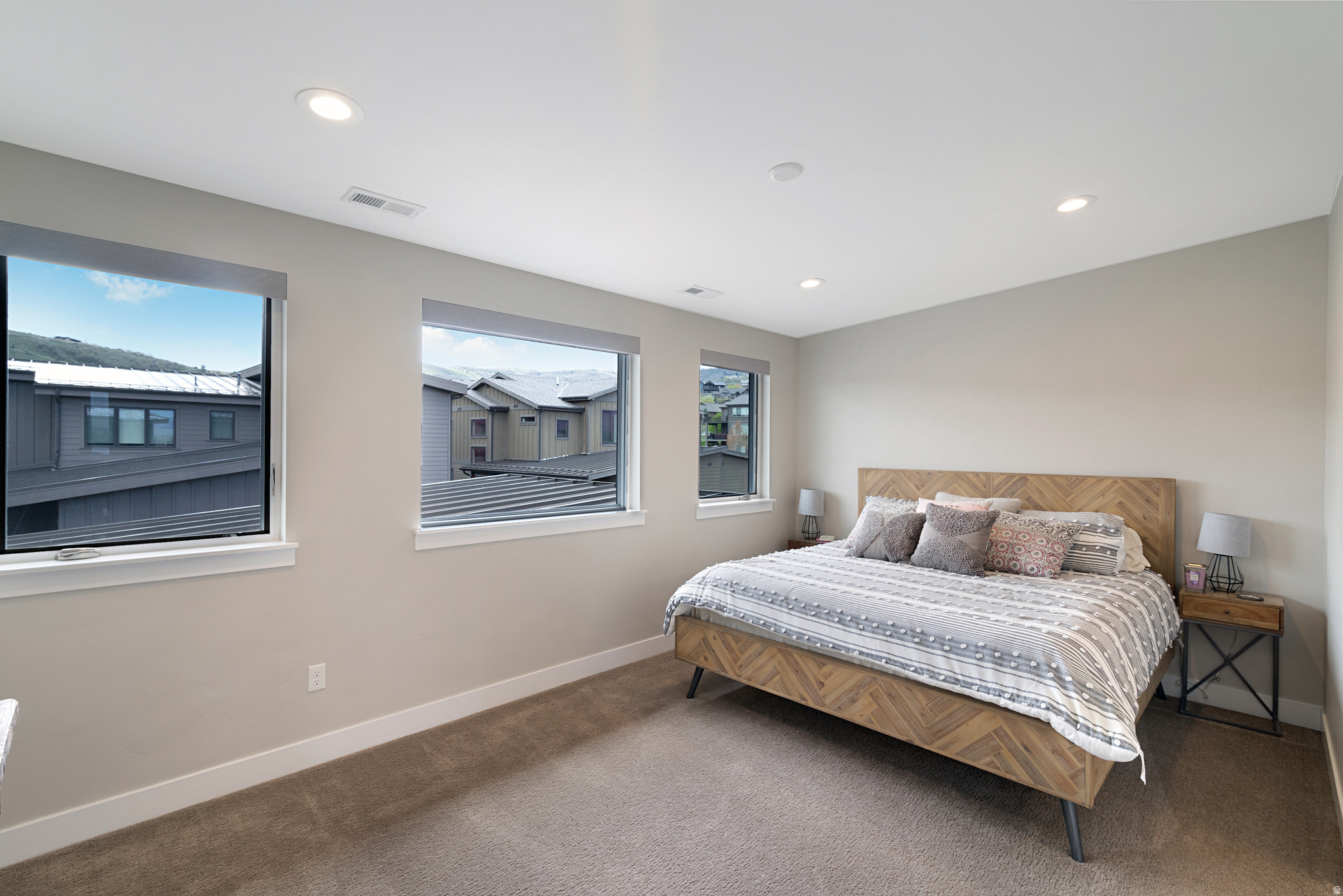 ESCAPES AT EDGEWATER - Residential