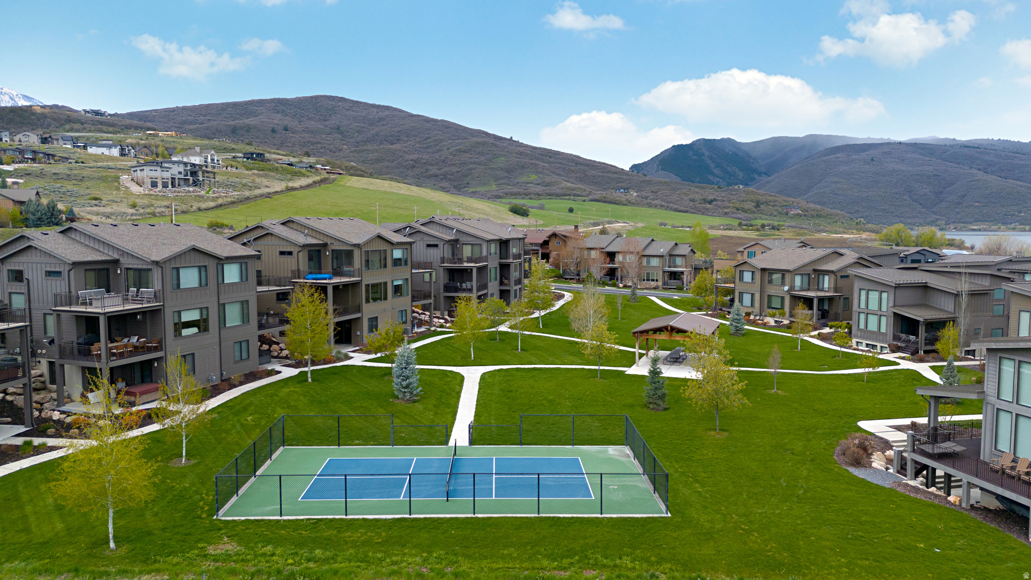 ESCAPES AT EDGEWATER - Residential