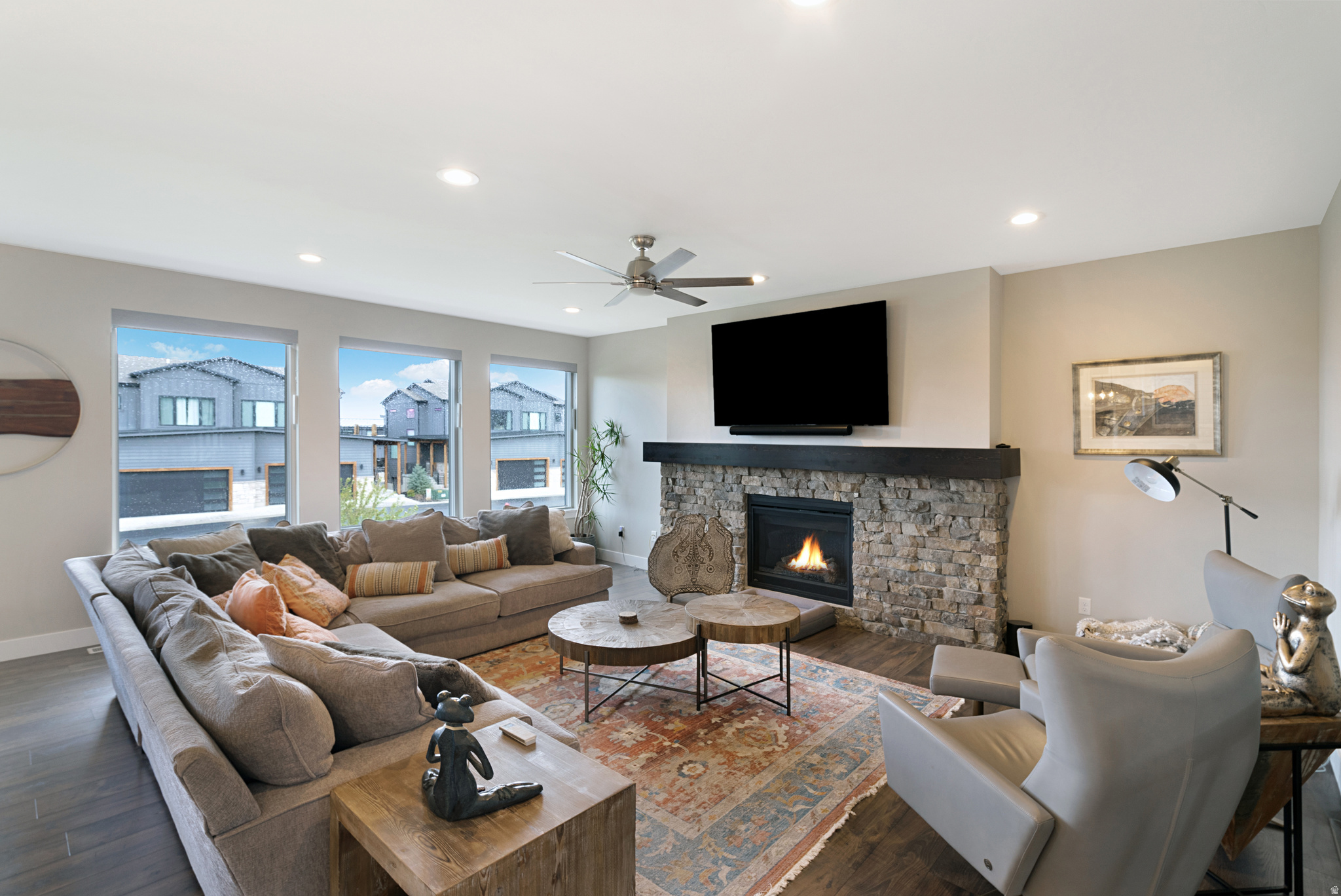 ESCAPES AT EDGEWATER - Residential