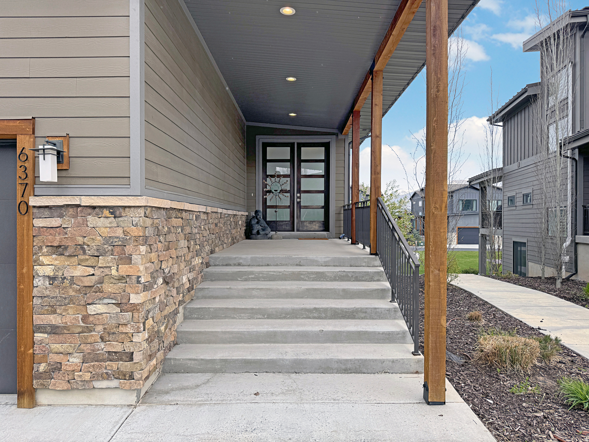 ESCAPES AT EDGEWATER - Residential