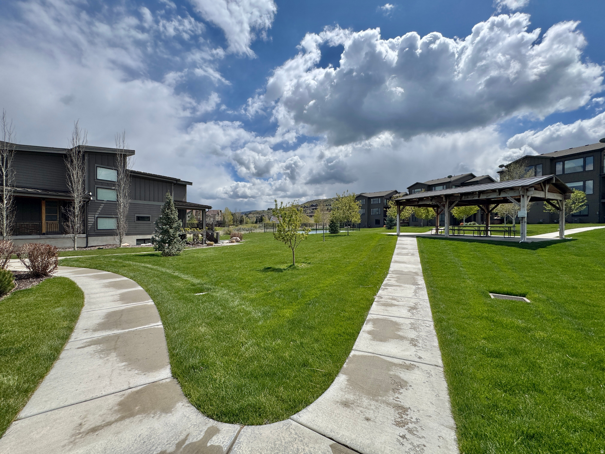 ESCAPES AT EDGEWATER - Residential