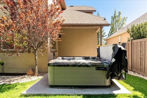 Tiny photo for 2187 E EAGLE CREST DR, Draper, UT 84020 (MLS # 2170433)
