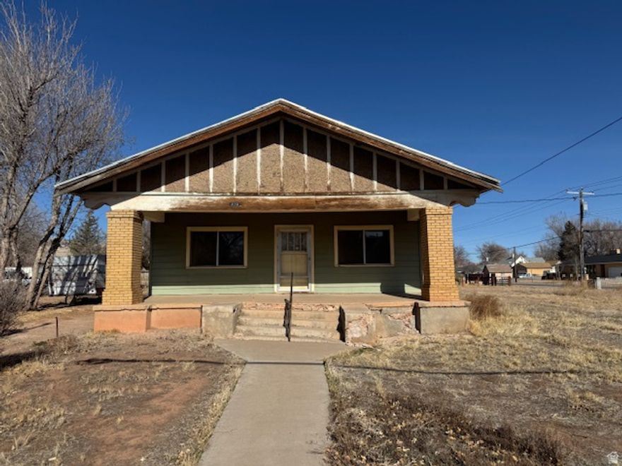 Great FIXER UPPER! This home is sold AS-IS.  Square footage figures are provided as a courtesy estimate only and were obtained from County Records .  Buyer is advised to obtain an independent measurement.