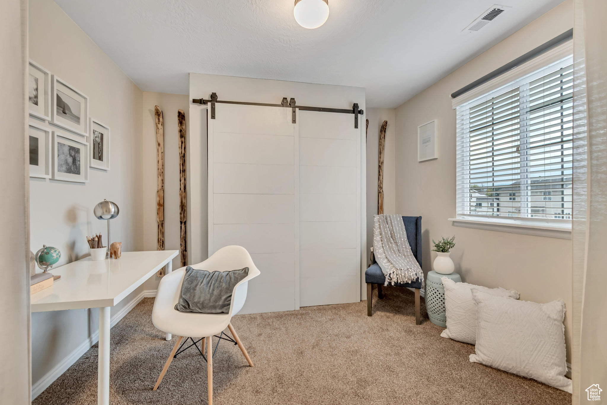 MONTGOMERY VILLA - Residential