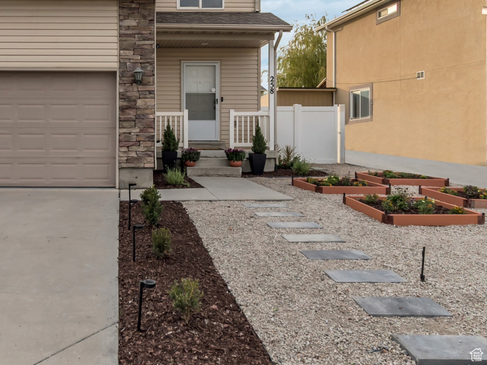 MONTGOMERY VILLA - Residential