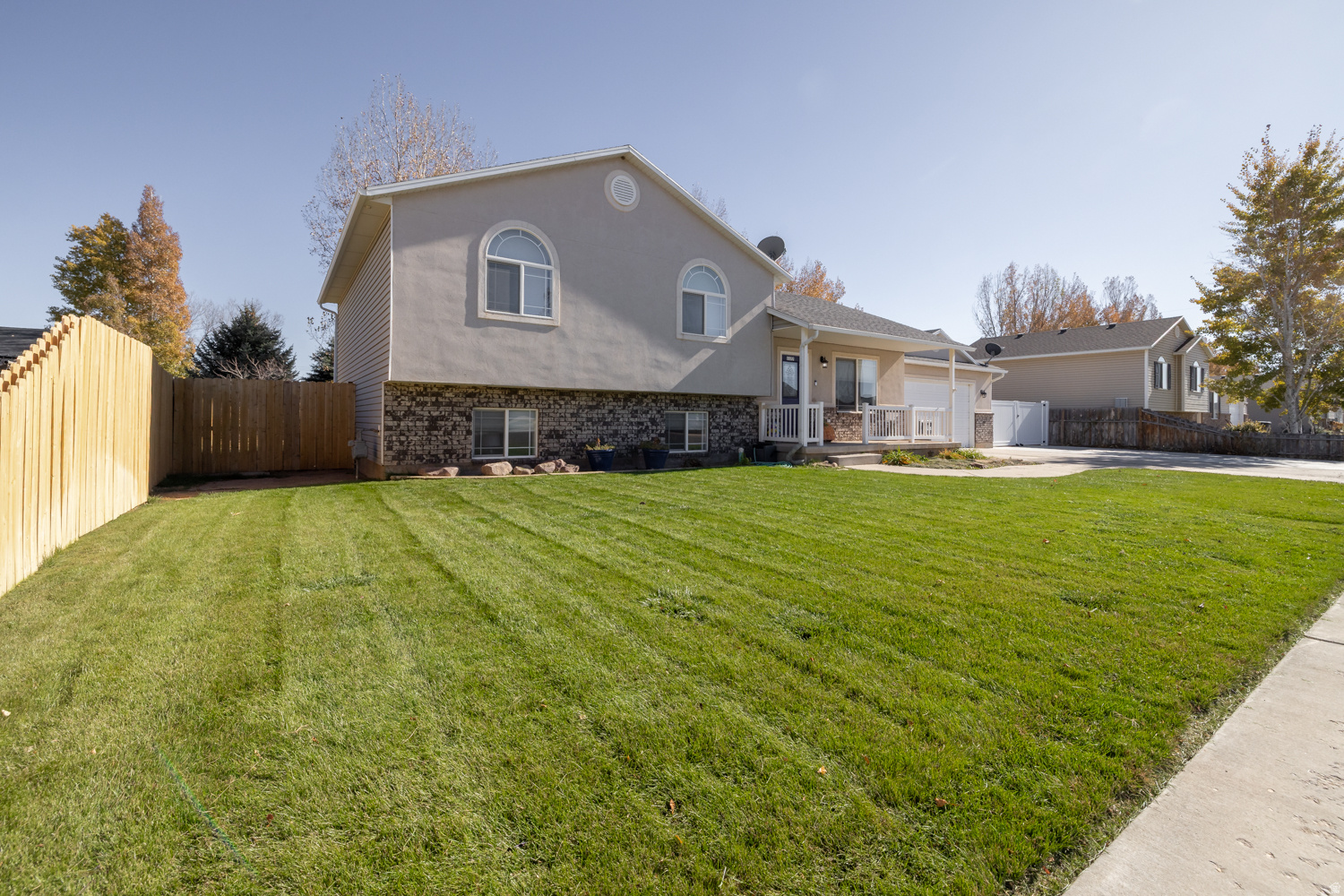 MEADOWBROOK PARK - Residential