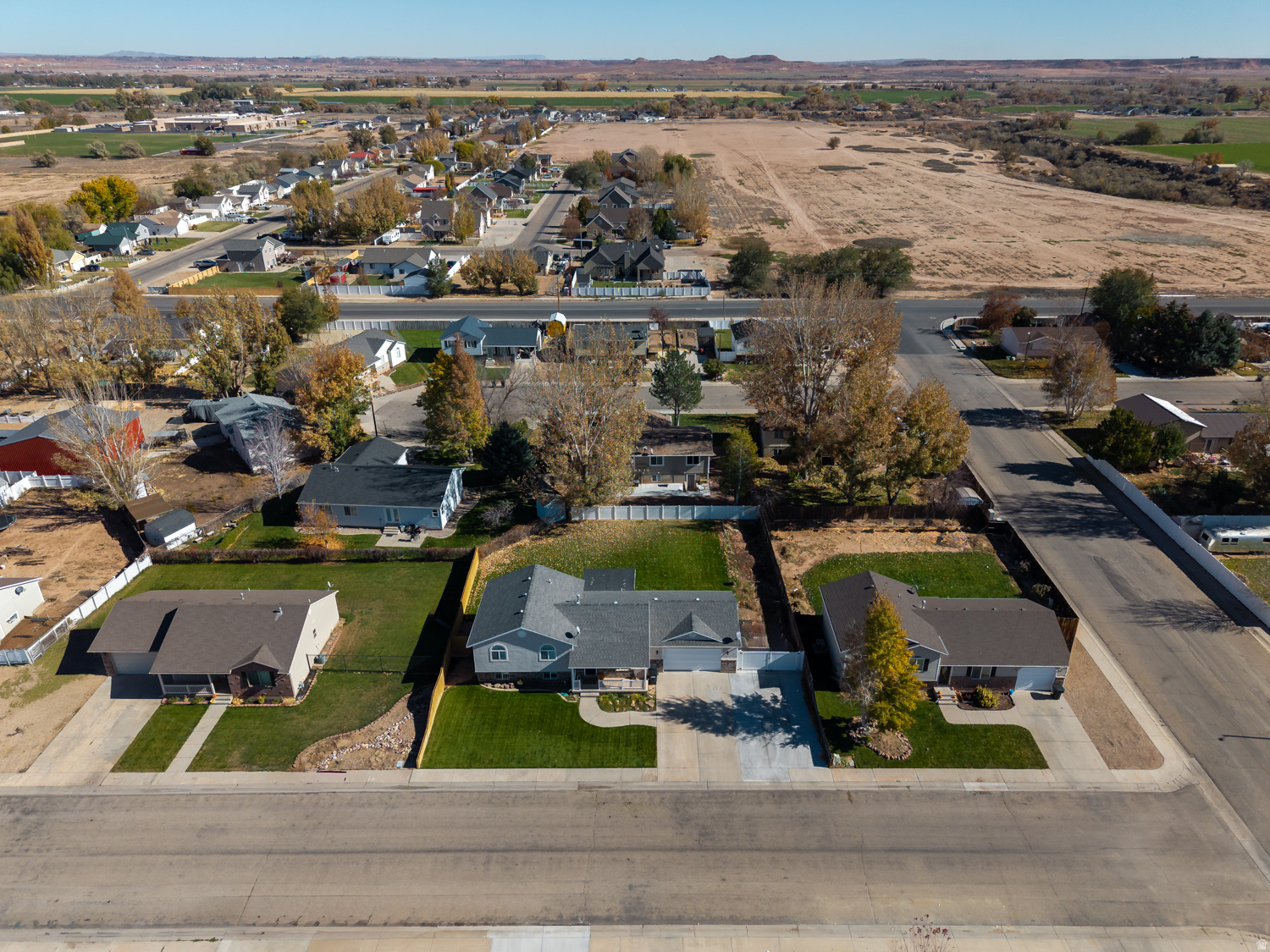 MEADOWBROOK PARK - Residential