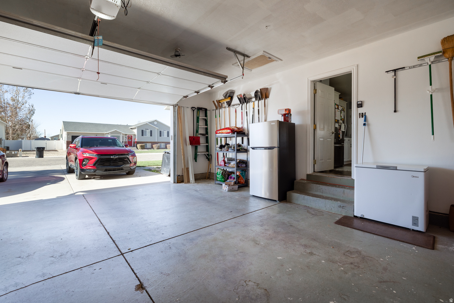 MEADOWBROOK PARK - Residential