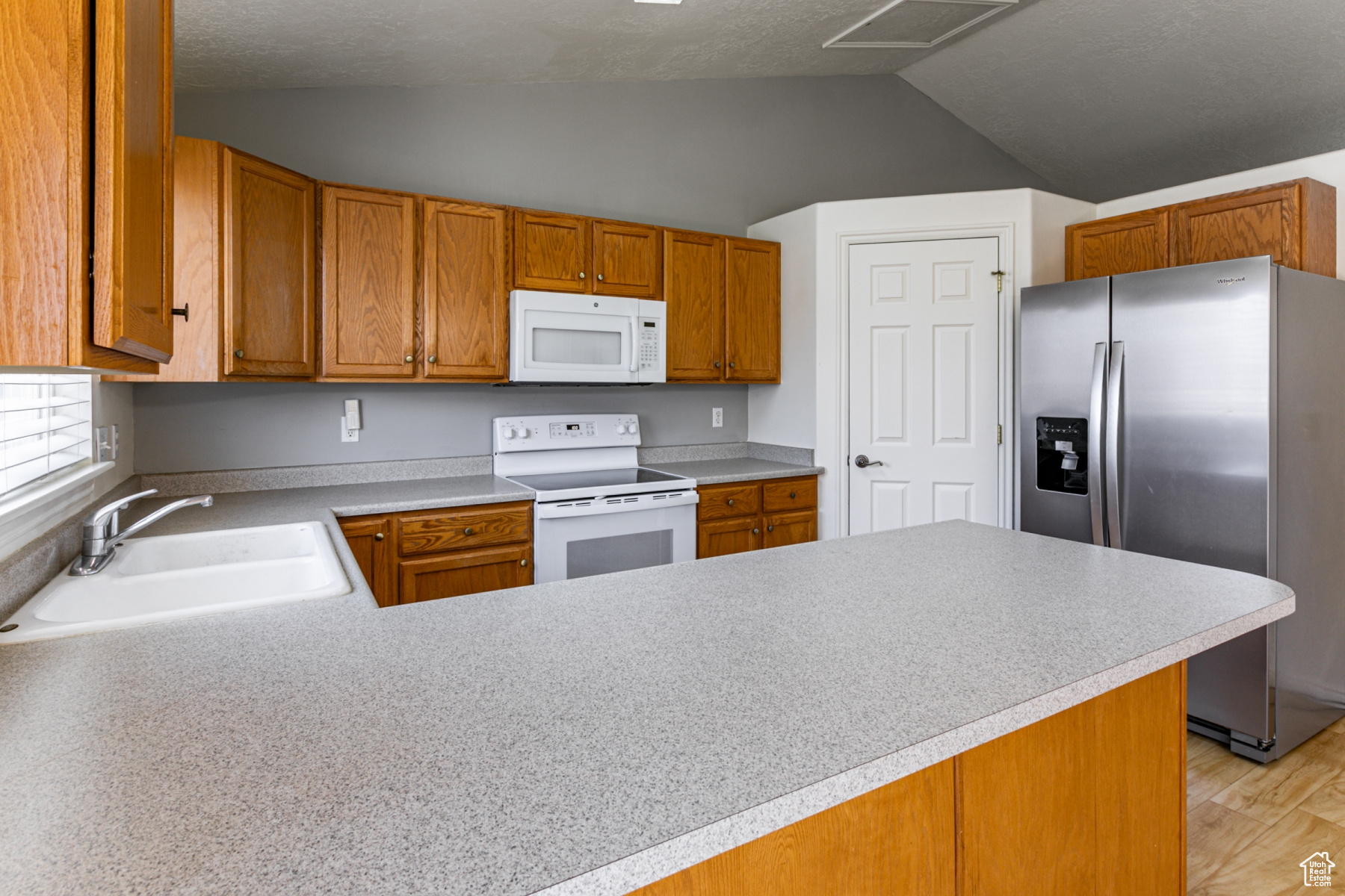 MOUNTAIN MEADOWS - Residential