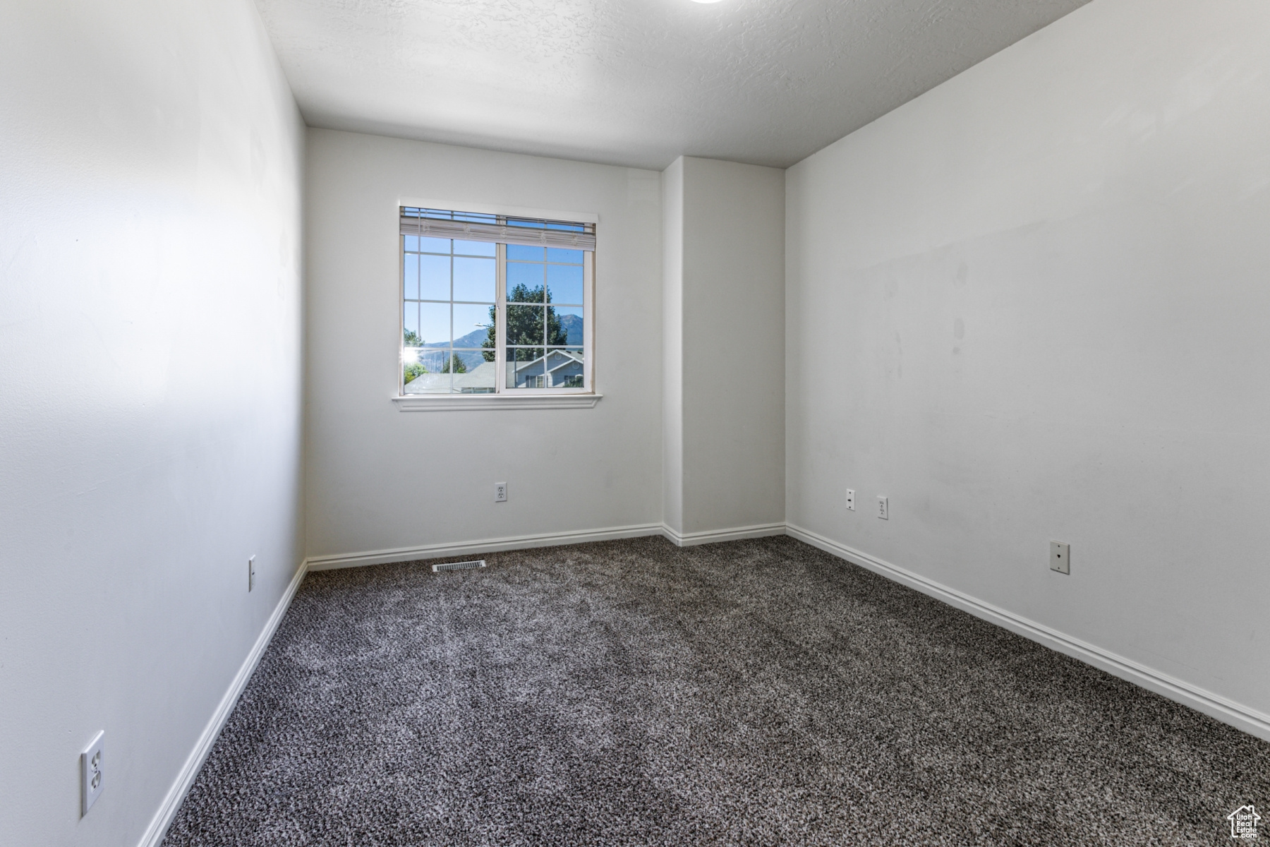 MOUNTAIN MEADOWS - Residential