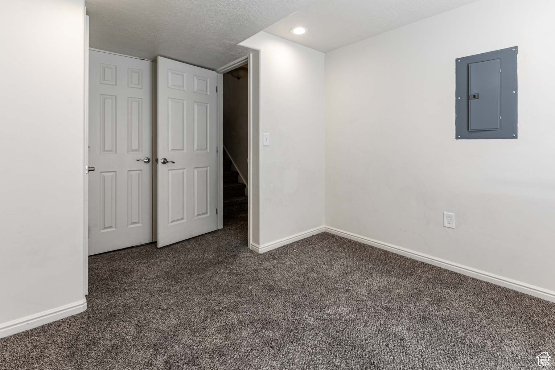 MOUNTAIN MEADOWS - Residential