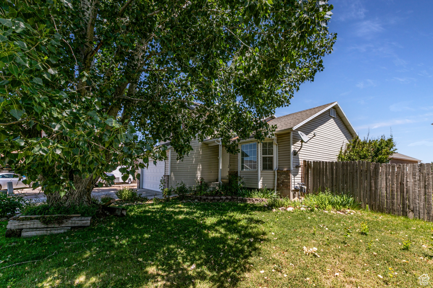 MOUNTAIN MEADOWS - Residential