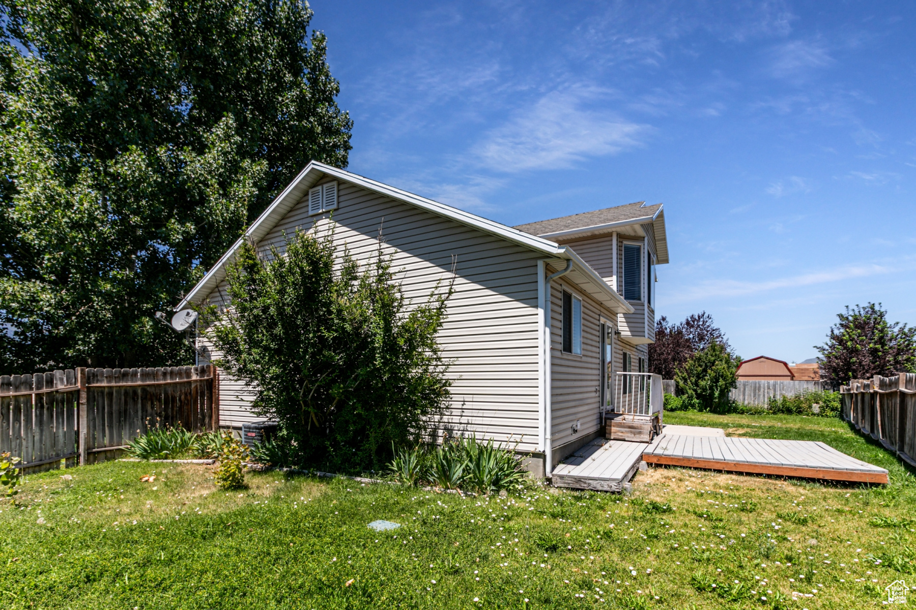 MOUNTAIN MEADOWS - Residential