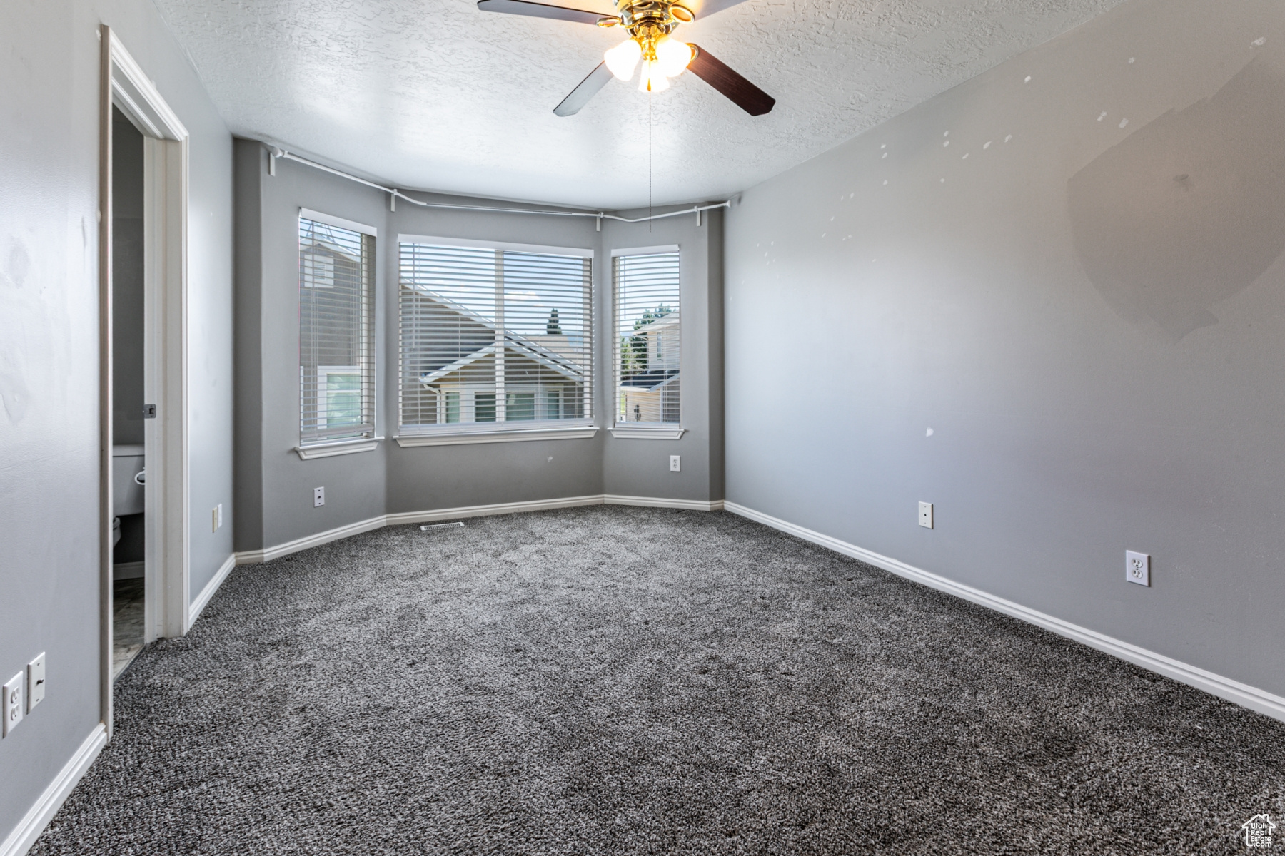 MOUNTAIN MEADOWS - Residential