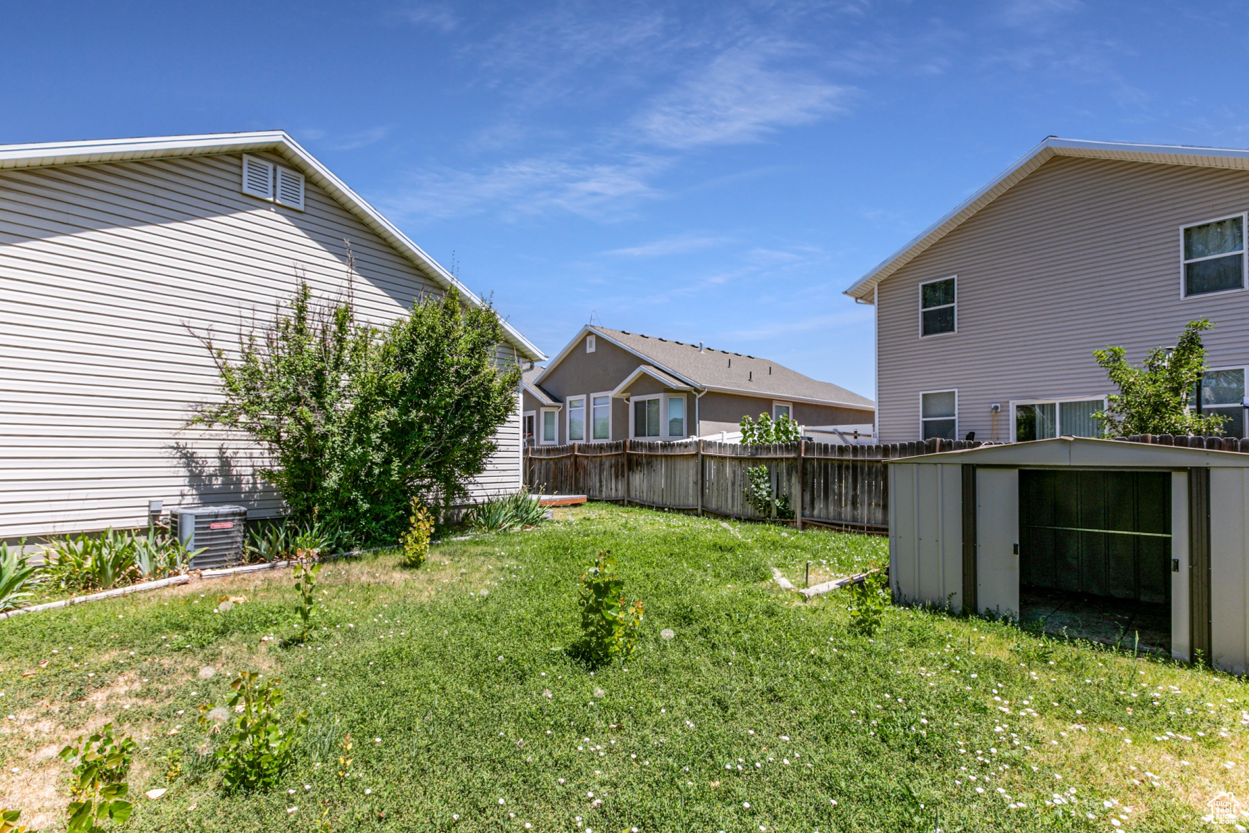 MOUNTAIN MEADOWS - Residential