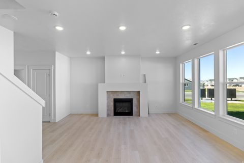 Tiny photo for 635 N 550 W, Smithfield, UT 84335 (MLS # 2140633)