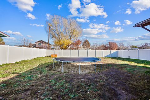 Tiny photo for 648 W 2200 N, Clinton, UT 84015 (MLS # 2127334)
