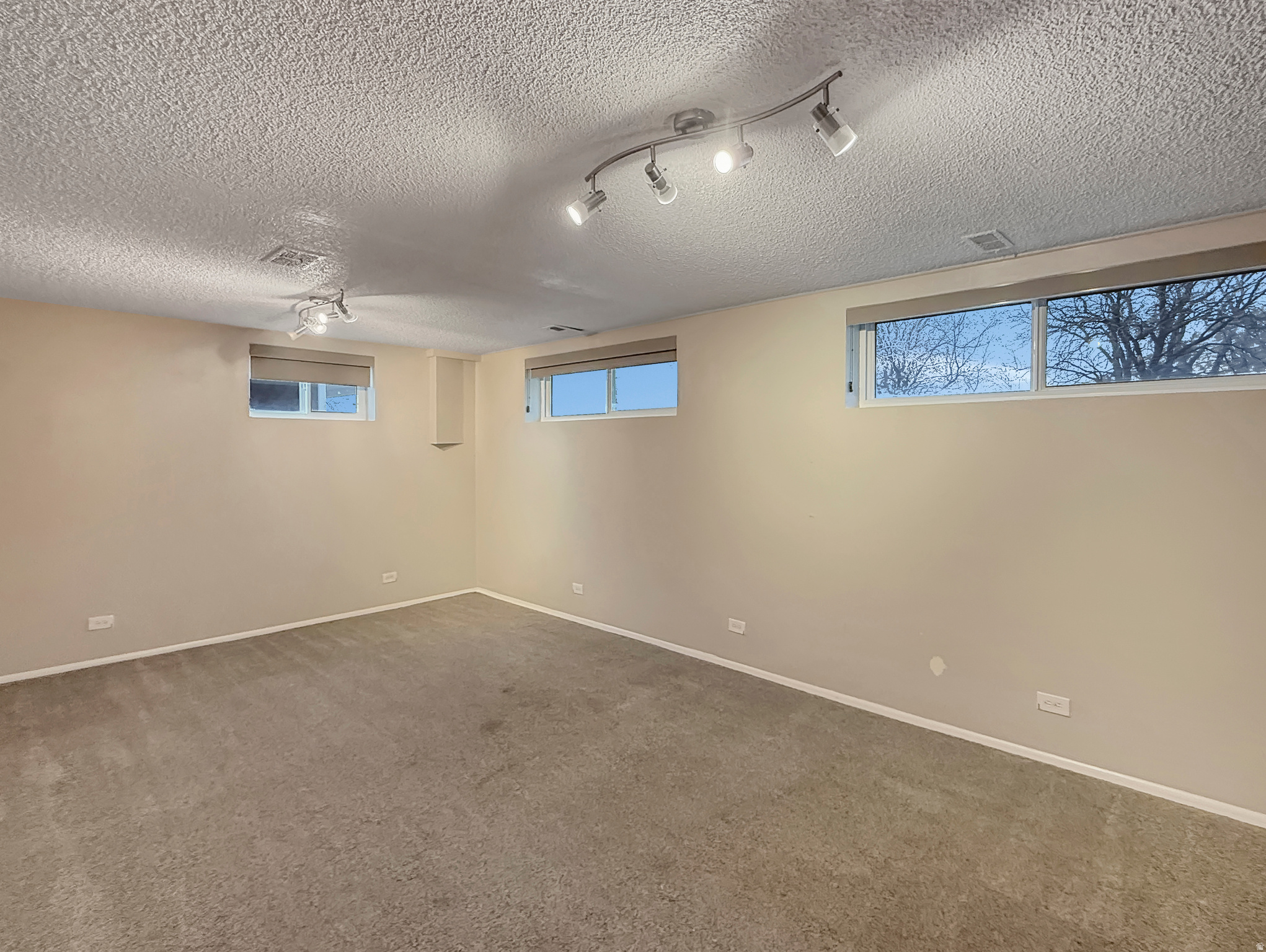 SUNCREST PARK NO 2 - Residential