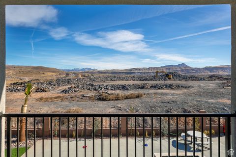 Tiny photo for 328 N 2020 W, Hurricane, UT 84737 (MLS # 2108605)