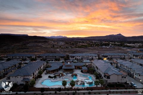 Tiny photo for 328 N 2020 W, Hurricane, UT 84737 (MLS # 2108605)