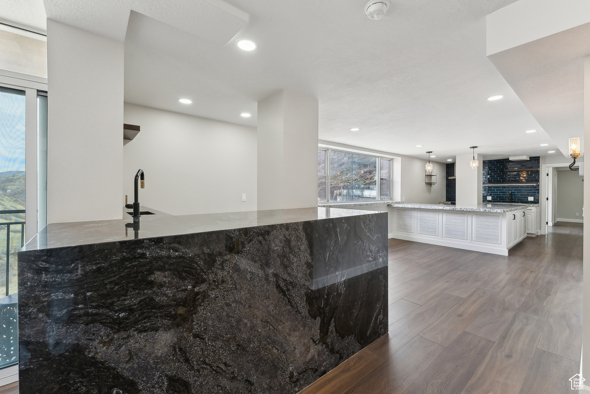 CANYON CREST - Residential