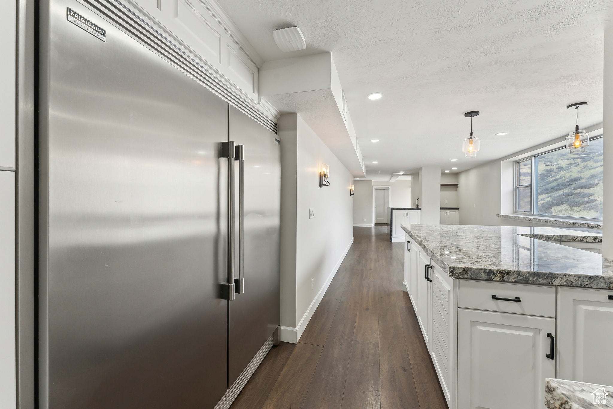 CANYON CREST - Residential