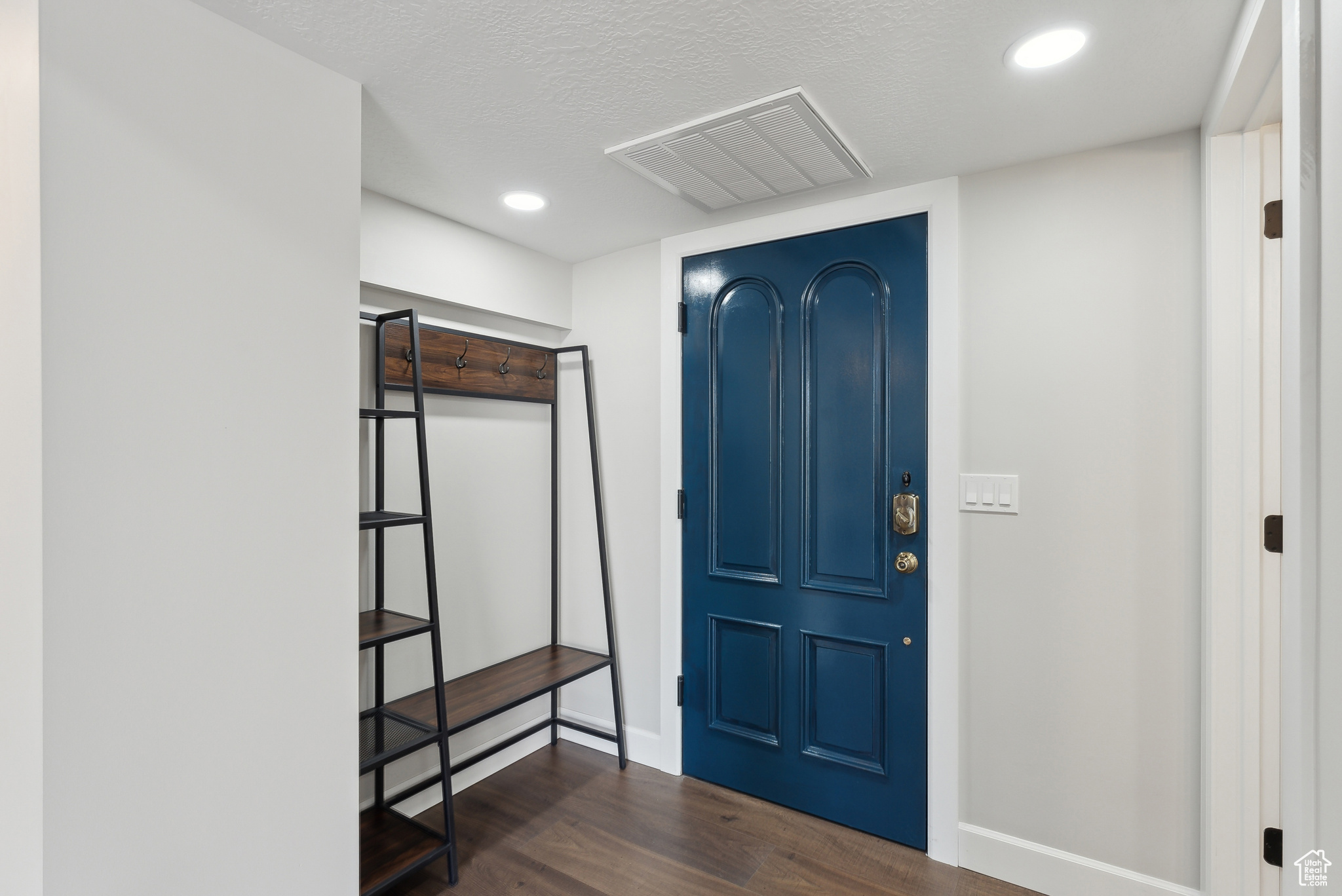 CANYON CREST - Residential