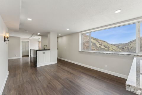 Tiny photo for 875 S DONNER WAY 1506 WAY #1506, Salt Lake City, UT 84108 (MLS # 2075085)