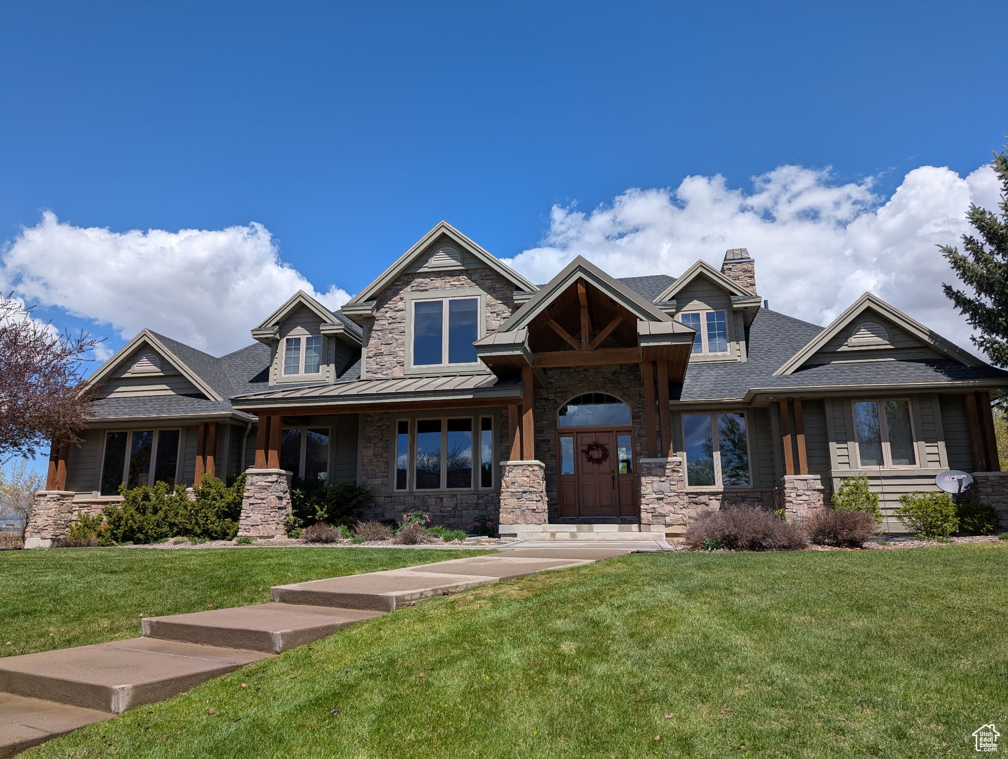 EAGLE RIDGE - Residential