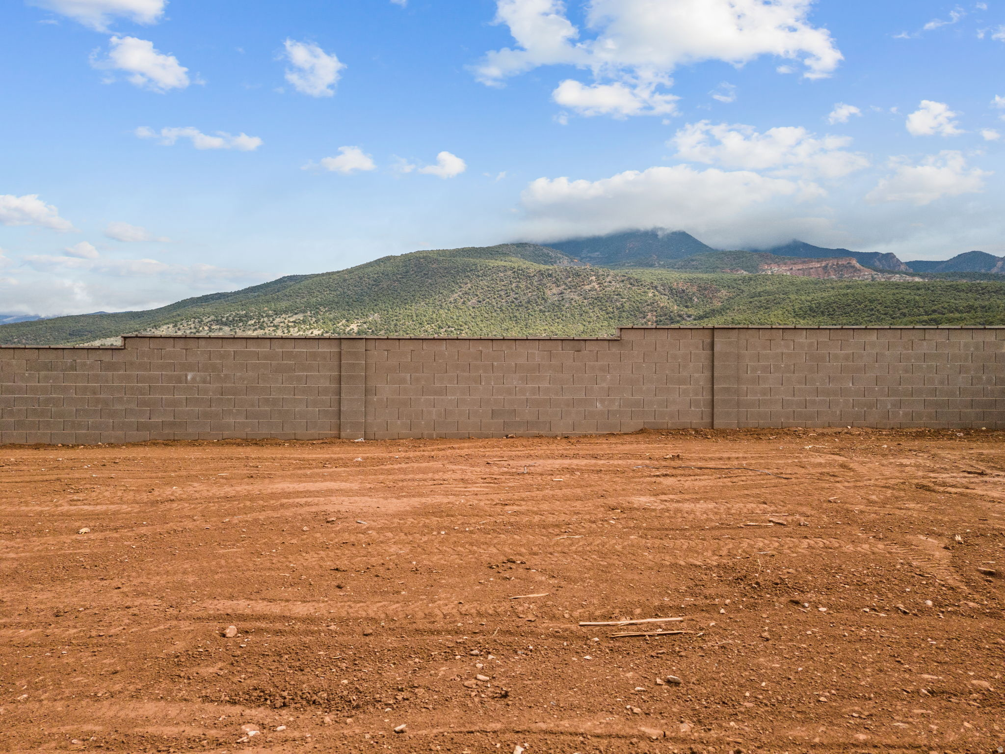 TRAILS AT SHURTZ CANYON - Residential