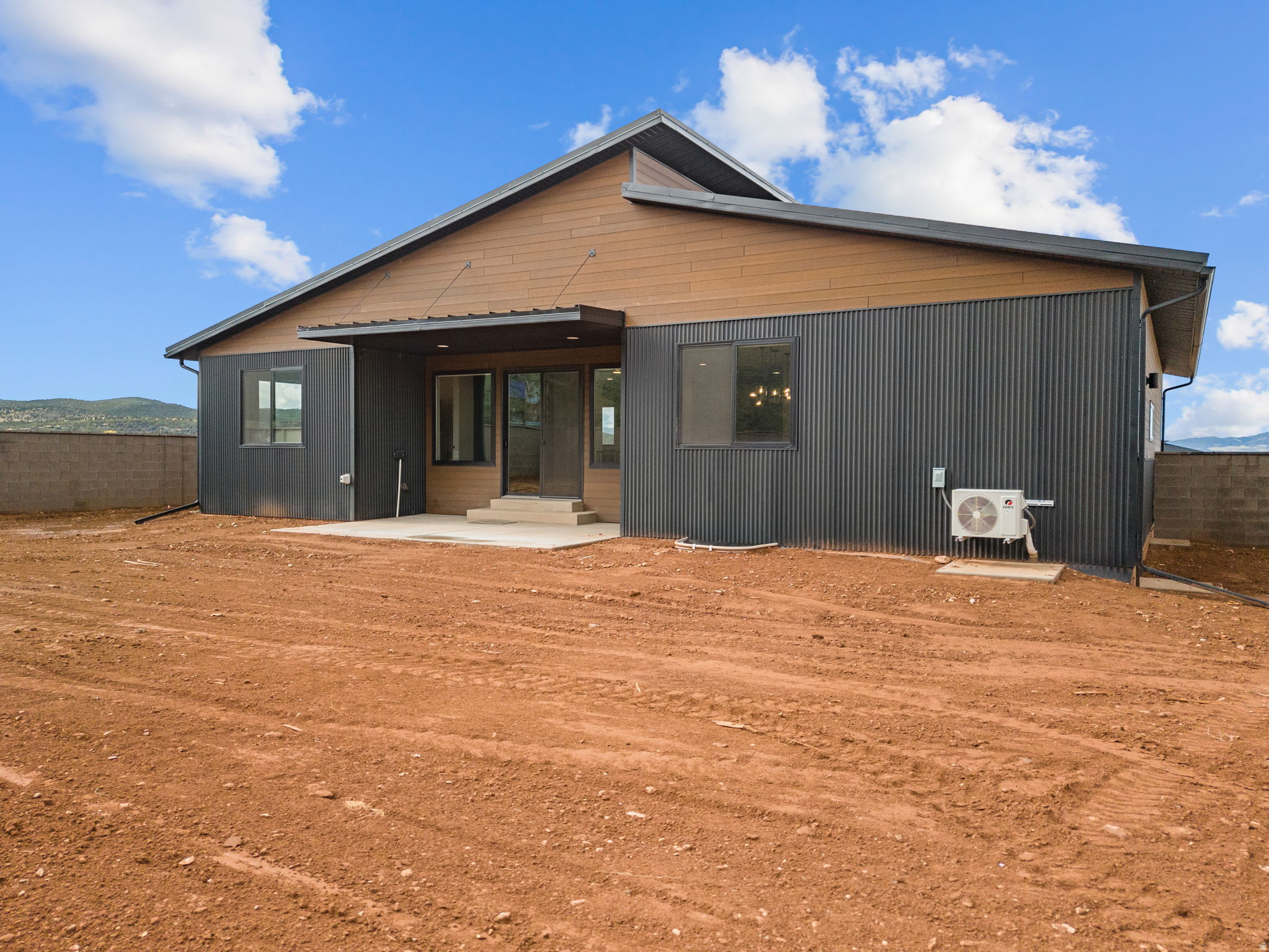 TRAILS AT SHURTZ CANYON - Residential