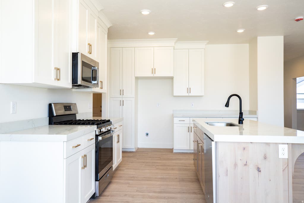 Photo of 2054 E HARLEQUIN AVENUE LOT Ave #4249, Eagle Mountain, UT 84005 (MLS # 2175534)