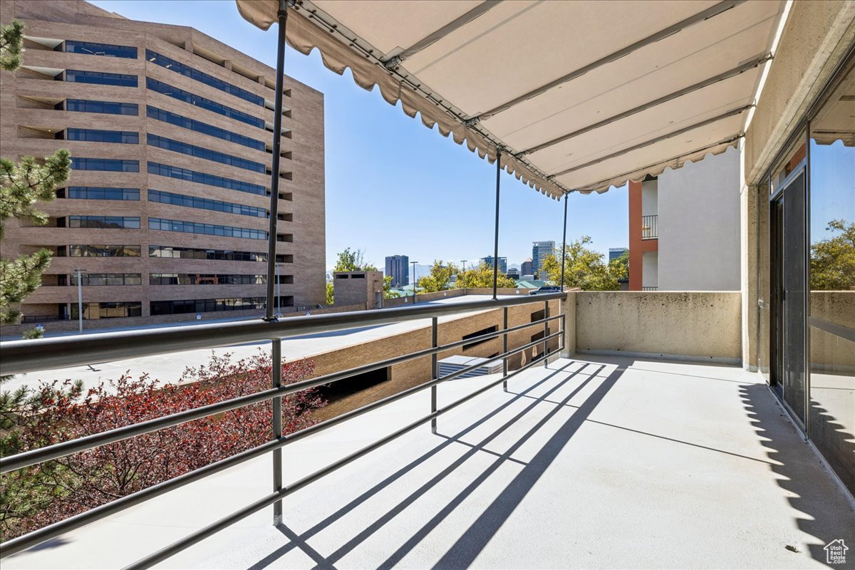 GOVENOR'S PLAZA - Residential