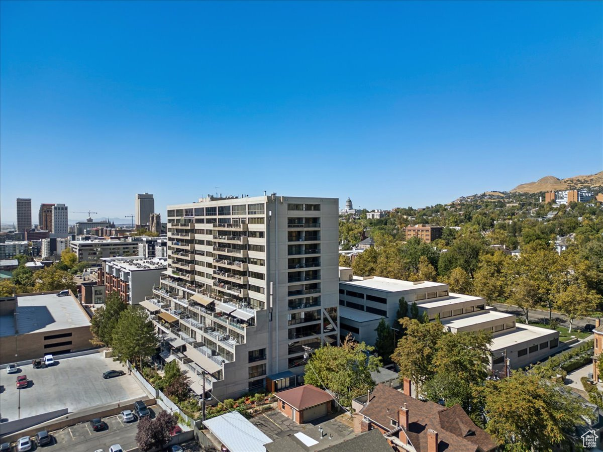GOVENOR'S PLAZA - Residential