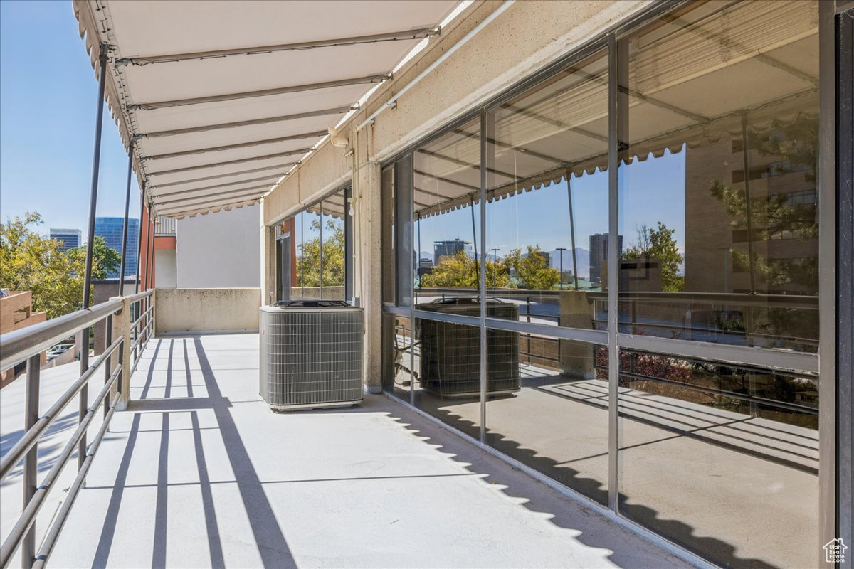 GOVENOR'S PLAZA - Residential
