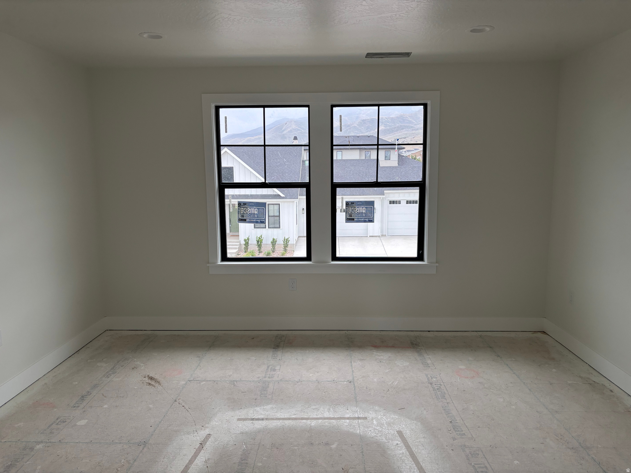 BEACON POINTE - Residential