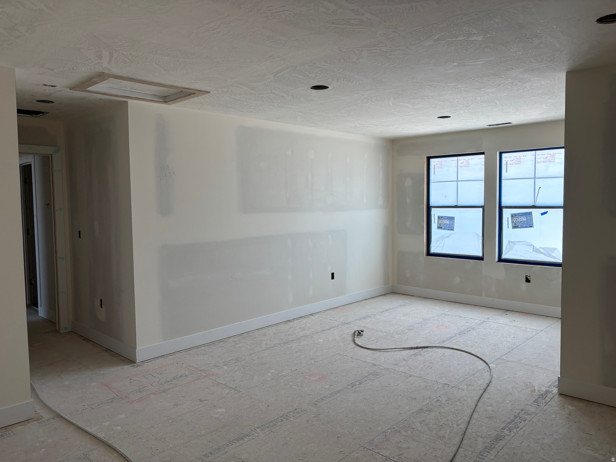 BEACON POINTE - Residential