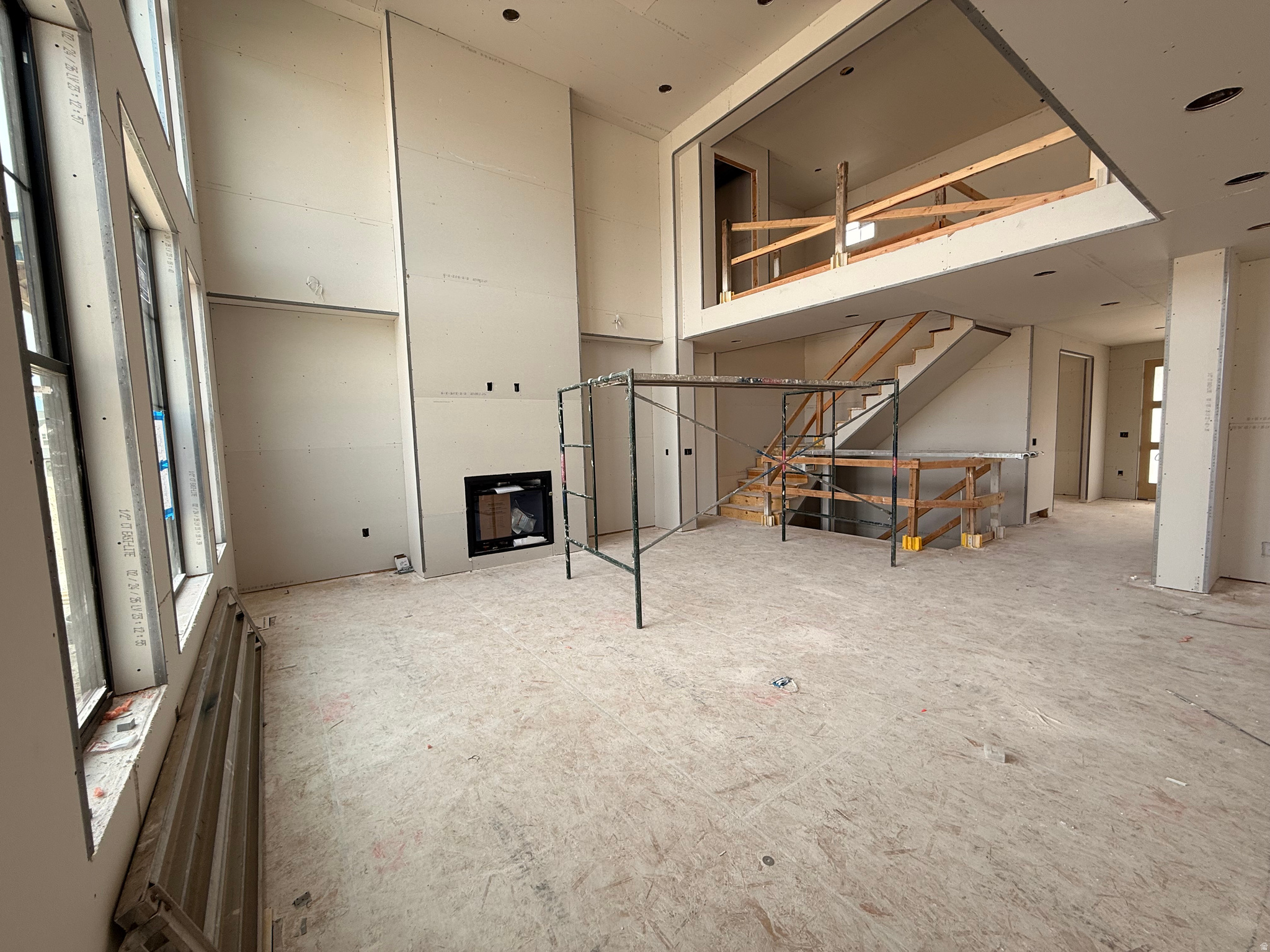 BEACON POINTE - Residential